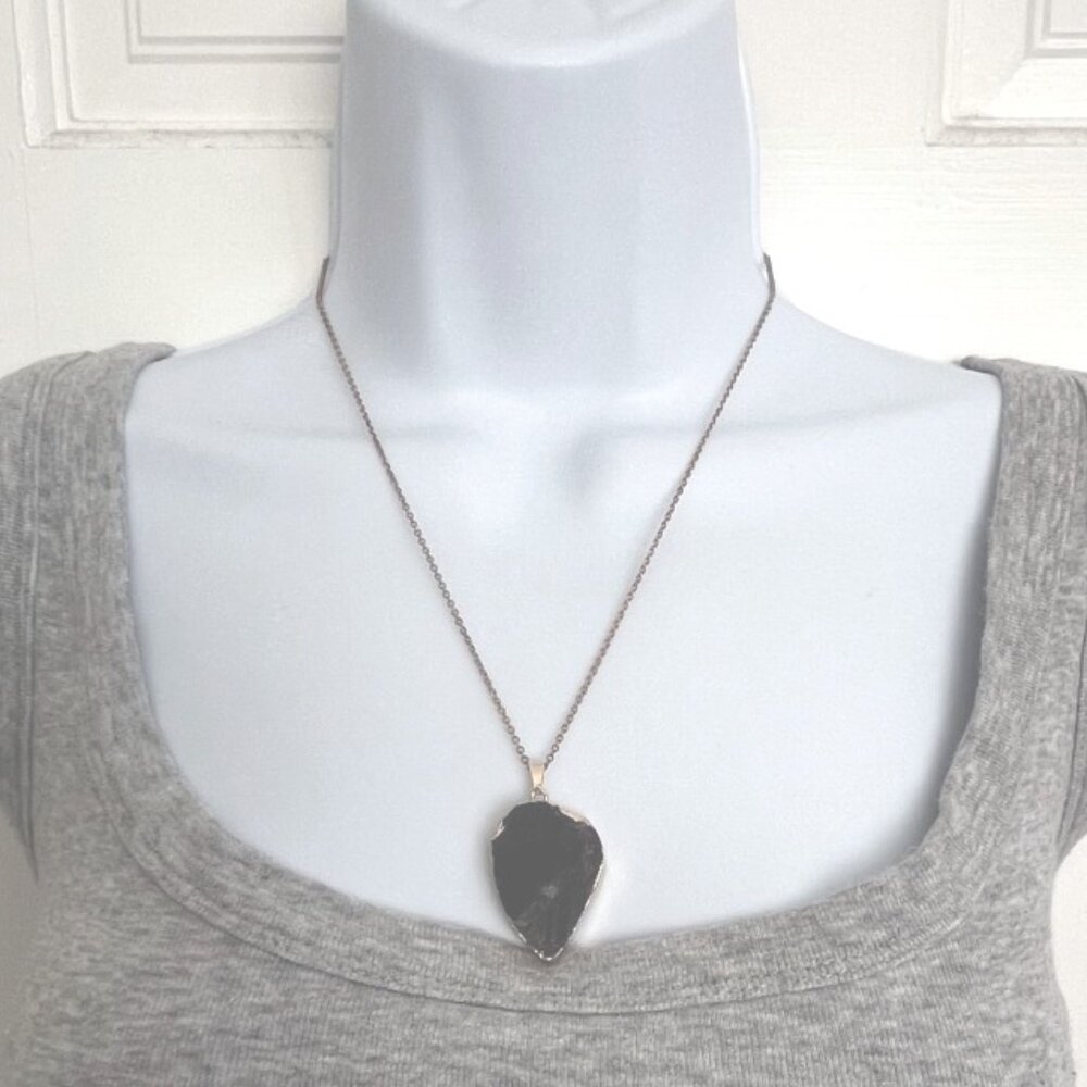Francesca's Collections Purple Gemstone Pendant Necklace